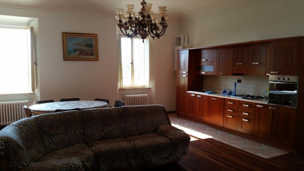 La Panoramica Daire Avenale Oda fotoğraf